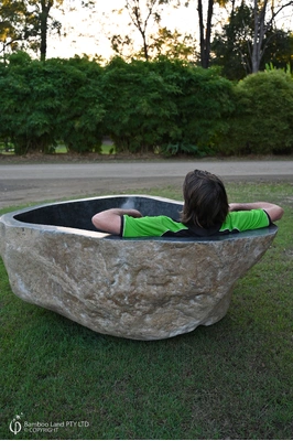 Riverstone bathtub No.35 - 180 x 135 x 65cm external