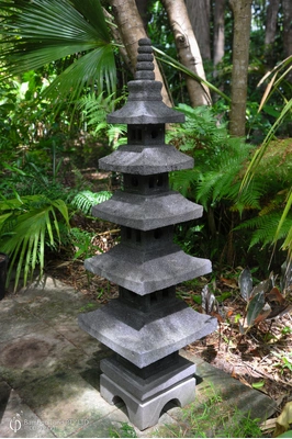 Lava stone pagoda - 5 tier - 145 x 40 x 40cm