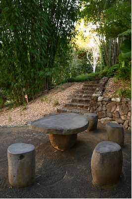 Riverstone table & 4 stool set - 100cm dia.