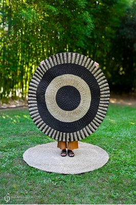 Handwoven round rug - Natural seagrass and black rattan - 150cm