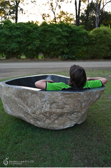 Riverstone bathtub No.35 - 180 x 135 x 65cm external
