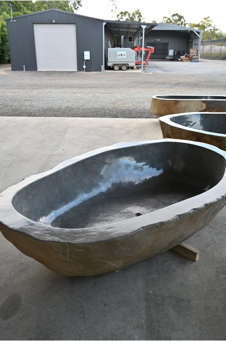 Riverstone bathtub No.21 - 276 x 171 x 62cm external